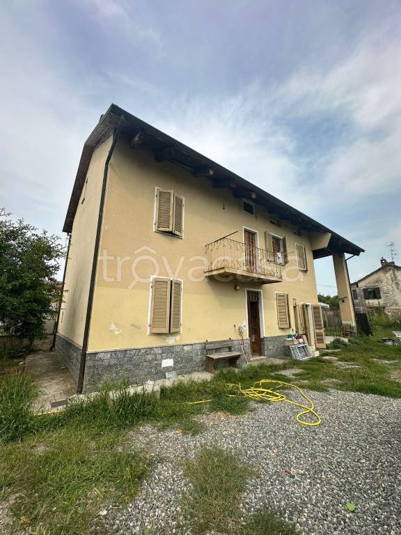 casa indipendente in vendita a Carisio