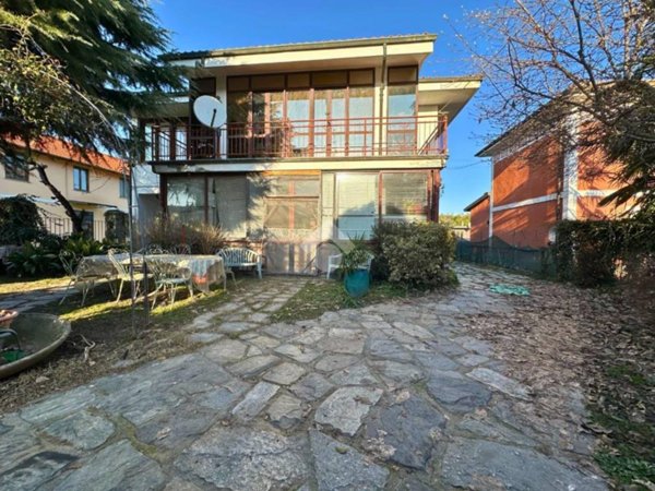 casa indipendente in vendita a Carisio