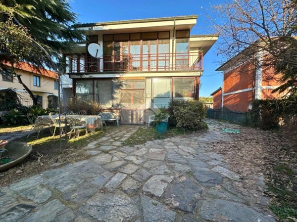 casa indipendente in vendita a Carisio