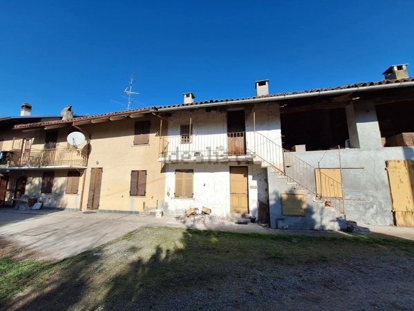 casa indipendente in vendita a Carisio
