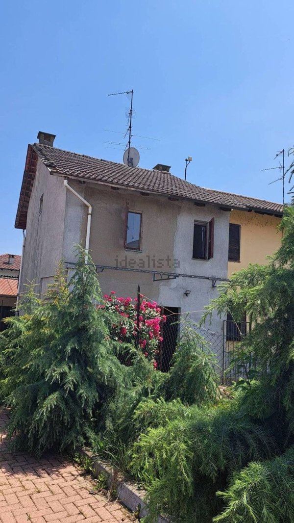casa indipendente in vendita a Carisio