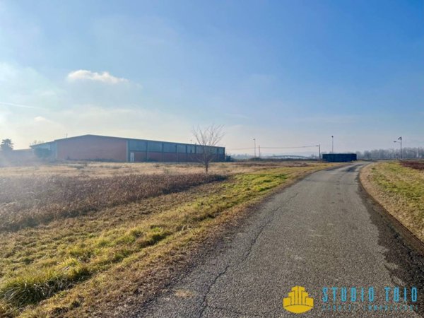 ufficio in vendita a Carisio