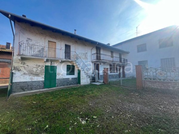 casa indipendente in vendita a Carisio