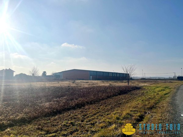 ufficio in vendita a Carisio