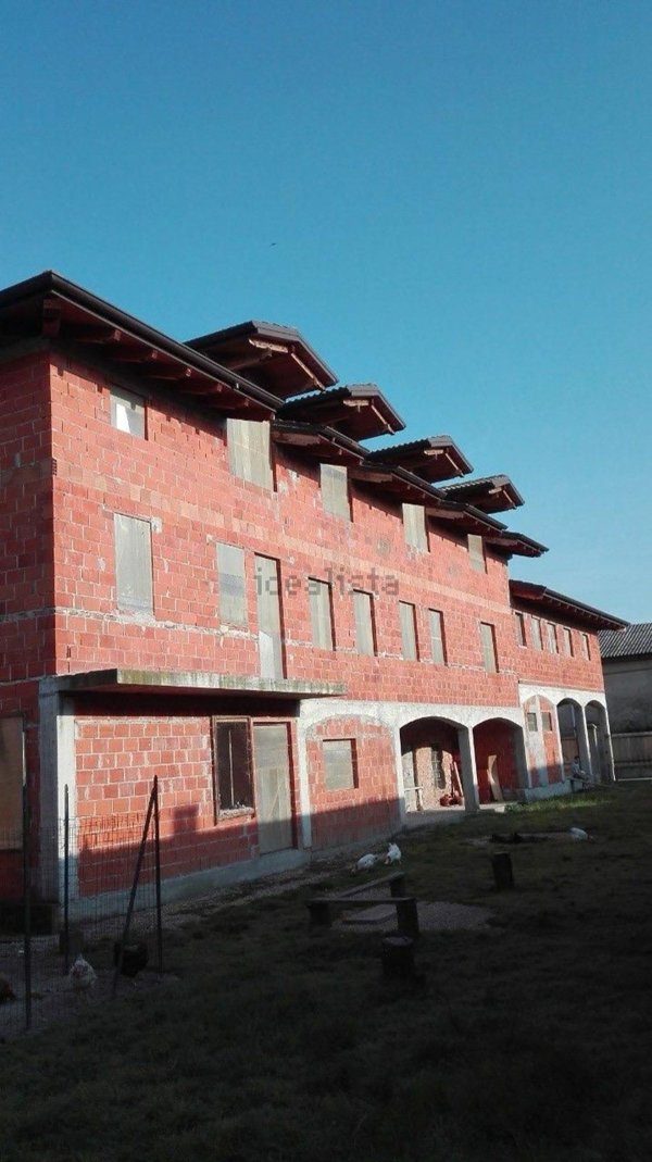 casa indipendente in vendita a Casanova Elvo