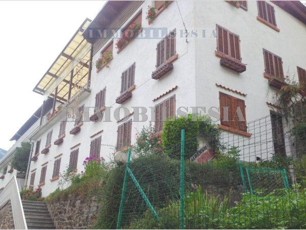 intera palazzina in vendita a Cervatto