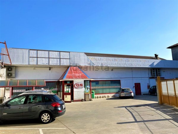 locale commerciale in vendita a Cigliano
