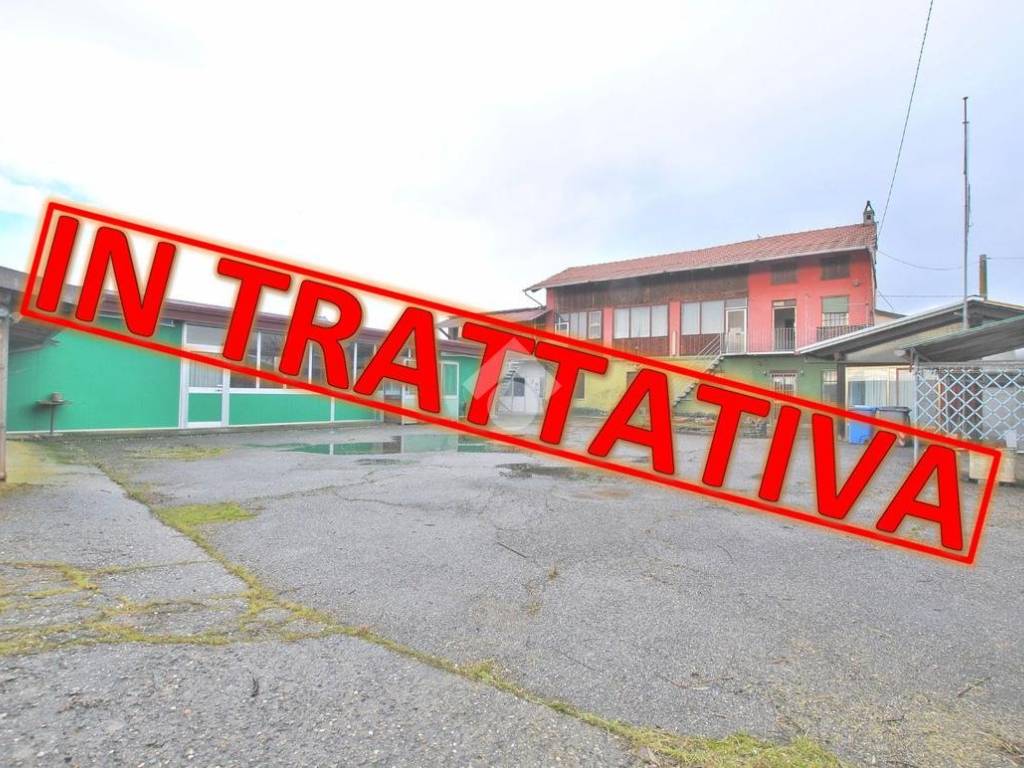 negozio in vendita a Cigliano in zona Olmetto