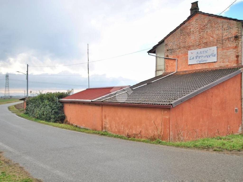 negozio in vendita a Cigliano