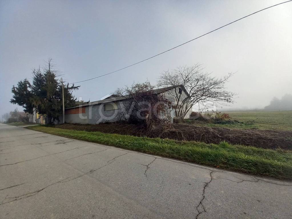 casa indipendente in vendita a Cigliano in zona Olmetto