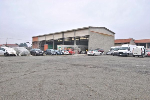 capannone in vendita a Cigliano