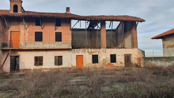 casale in vendita a Cigliano