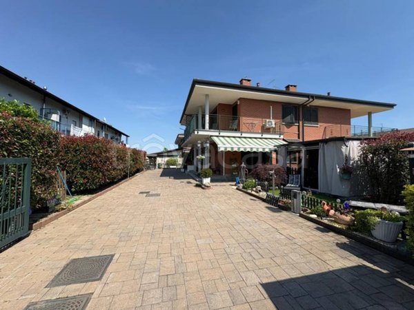 casa indipendente in vendita a Cigliano