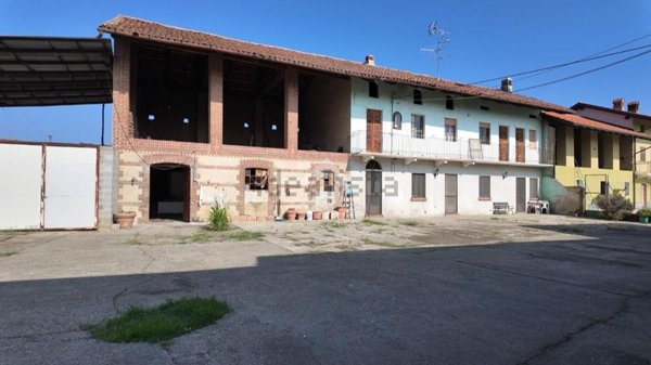 casa indipendente in vendita a Cigliano in zona Ronchi