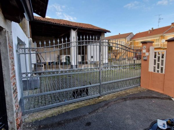 casa indipendente in vendita a Costanzana