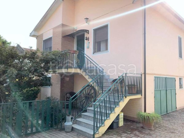 casa indipendente in vendita a Costanzana