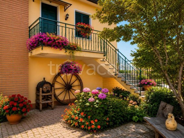 casa indipendente in vendita a Costanzana