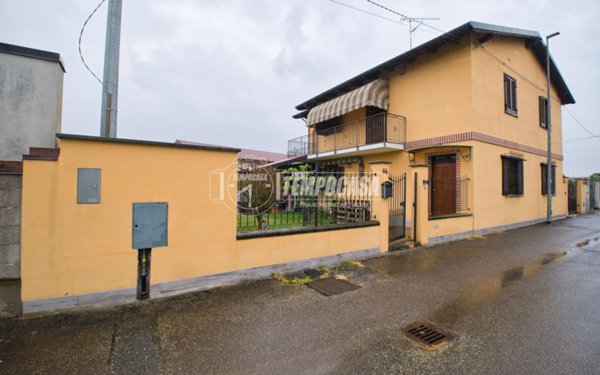 casa indipendente in vendita a Costanzana