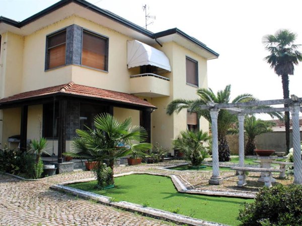 casa indipendente in vendita a Costanzana