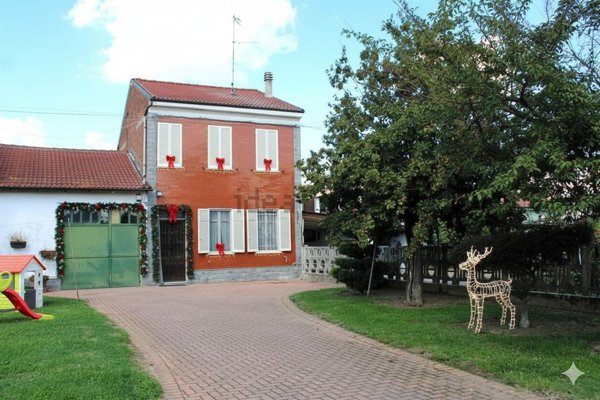 casa indipendente in vendita a Costanzana