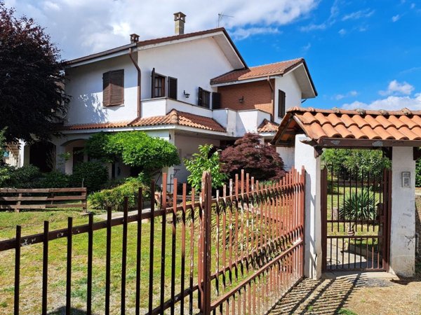 casa indipendente in vendita a Costanzana