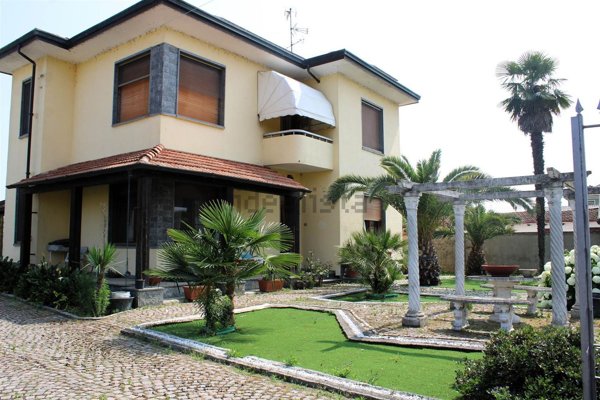 casa indipendente in vendita a Costanzana