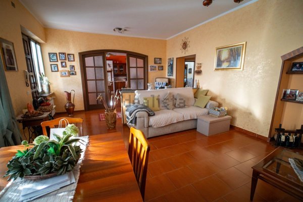 casa indipendente in vendita a Costanzana