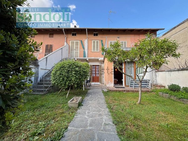 casa indipendente in vendita a Costanzana