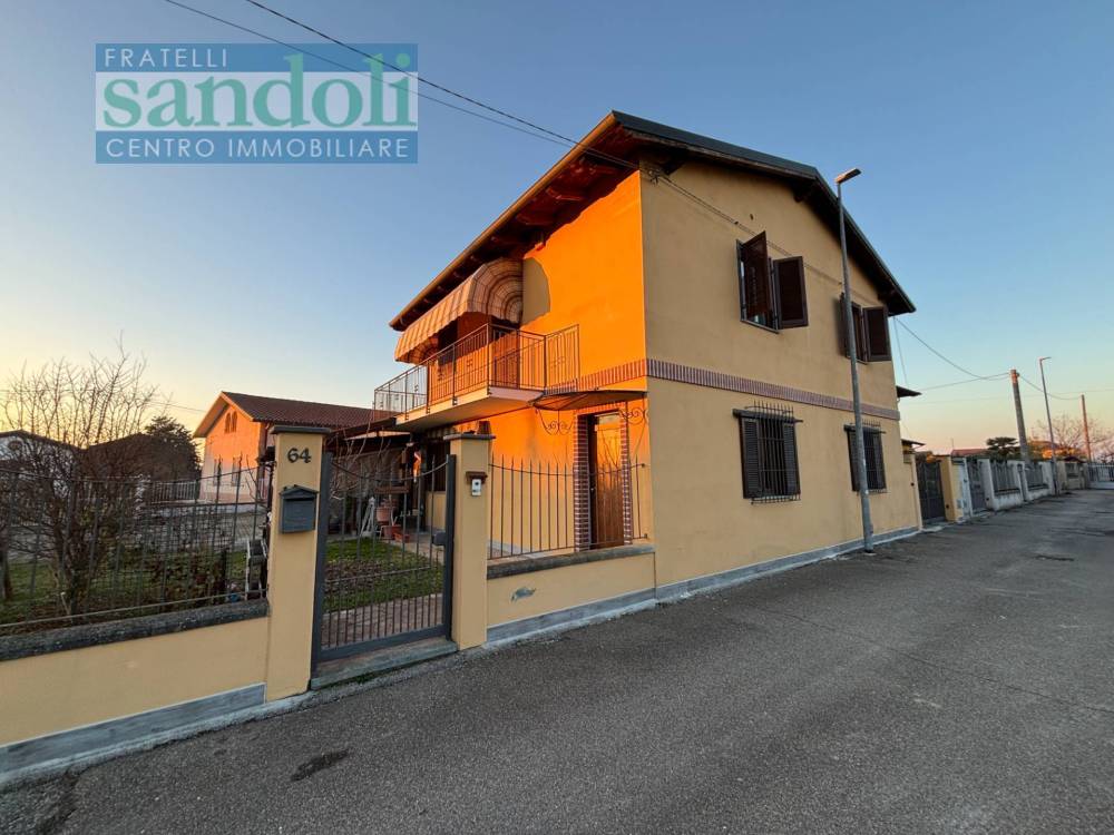 casa indipendente in vendita a Costanzana