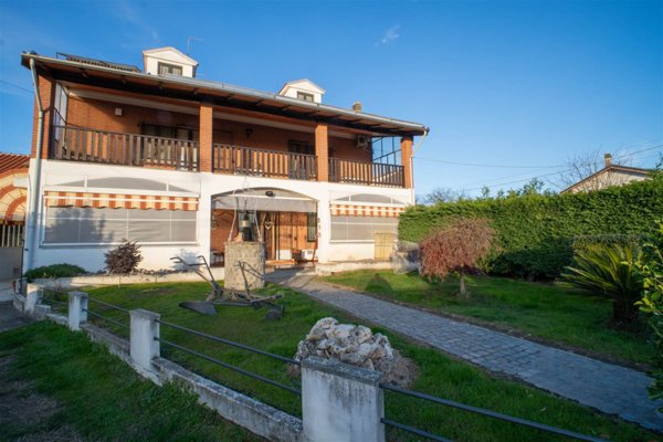 casa indipendente in vendita a Costanzana