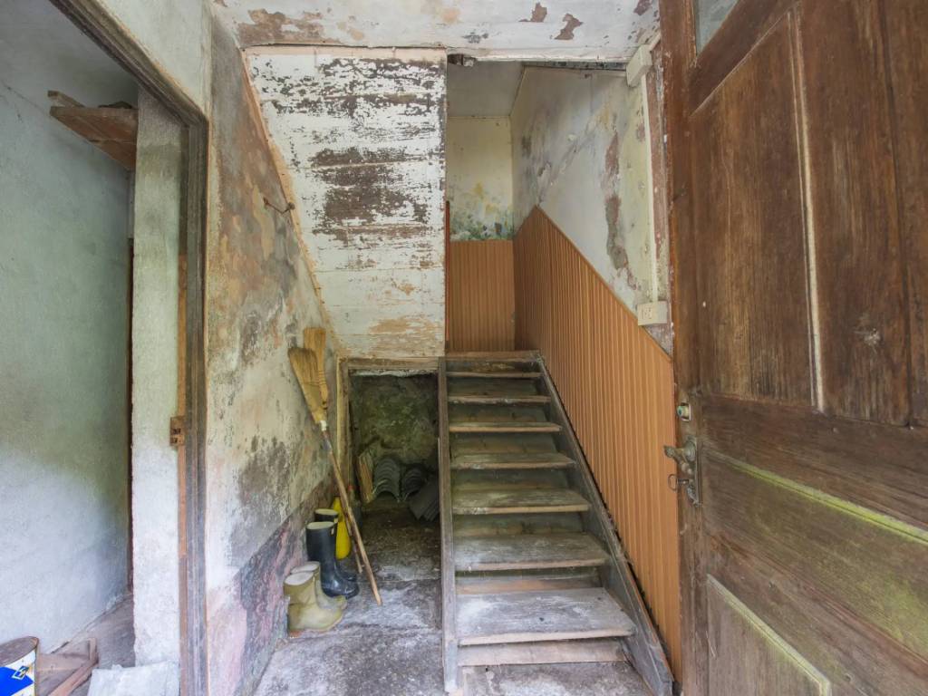 casa indipendente in vendita a Cravagliana