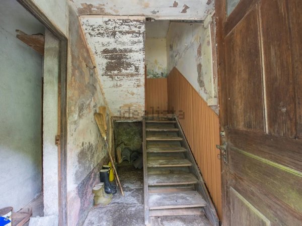 casa indipendente in vendita a Cravagliana