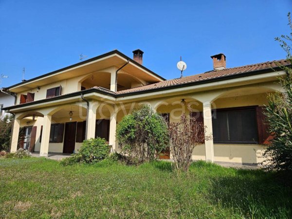 casa indipendente in vendita a Crescentino in zona Monte