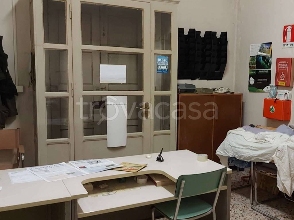 negozio in vendita a Crescentino