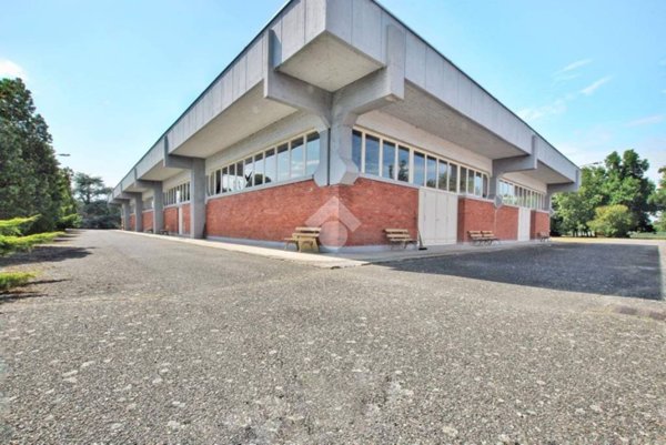 locale commerciale in vendita a Crescentino