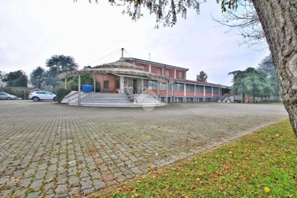 negozio in vendita a Crescentino