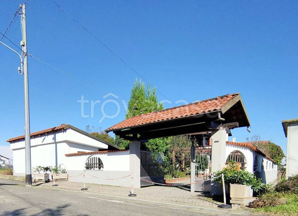 casa indipendente in vendita a Crescentino in zona Galli