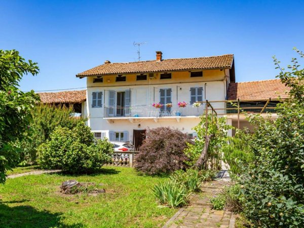 casa indipendente in vendita a Crescentino