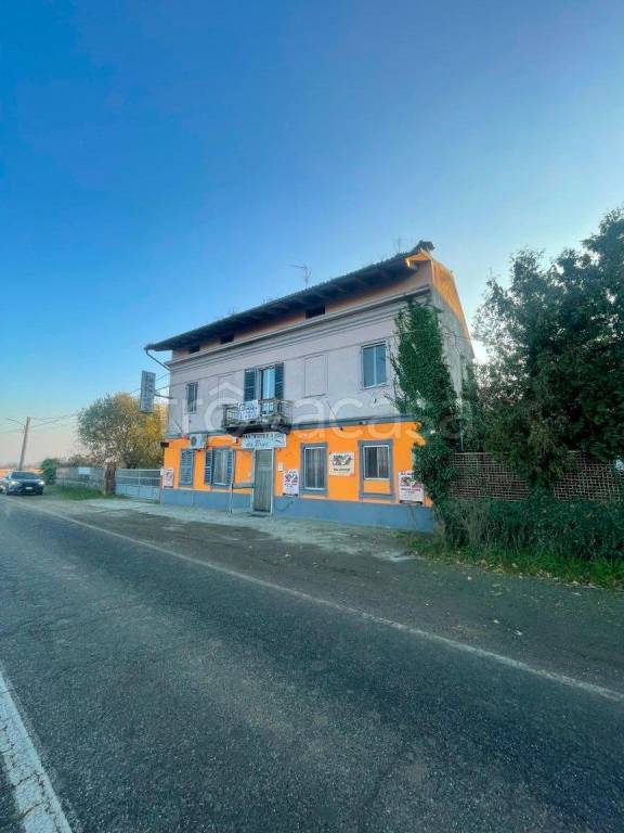 casa indipendente in vendita a Crescentino