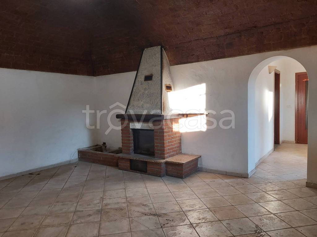 casa indipendente in vendita a Crescentino in zona Santa Maria
