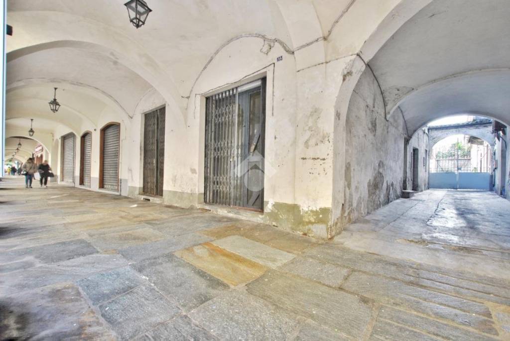 negozio in vendita a Crescentino