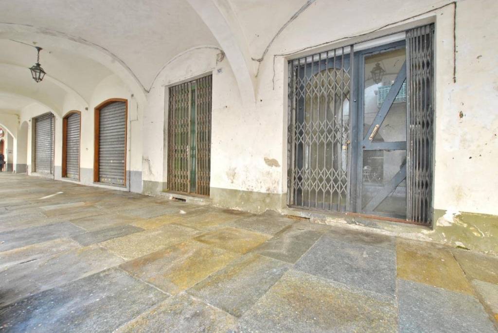 negozio in vendita a Crescentino