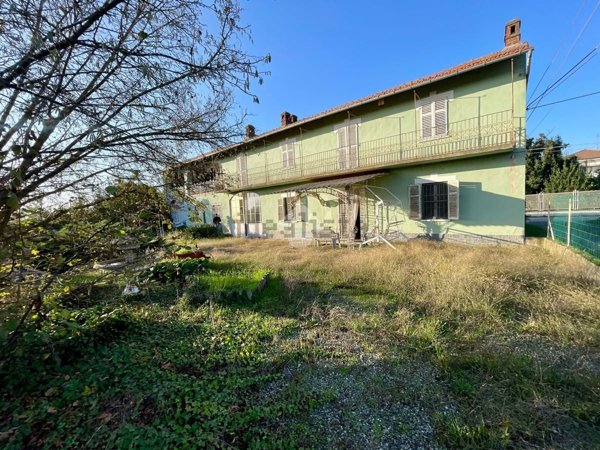 casa indipendente in vendita a Crescentino