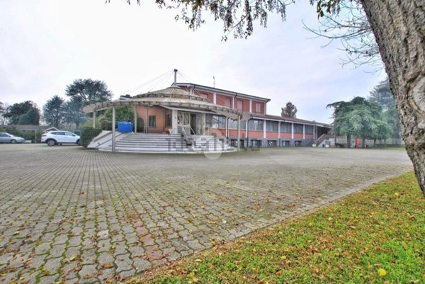 negozio in vendita a Crescentino