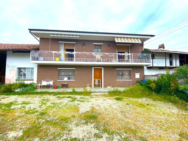 casa indipendente in vendita a Crescentino
