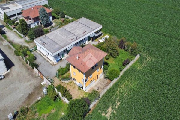 appartamento in vendita a Crescentino in zona Porzioni