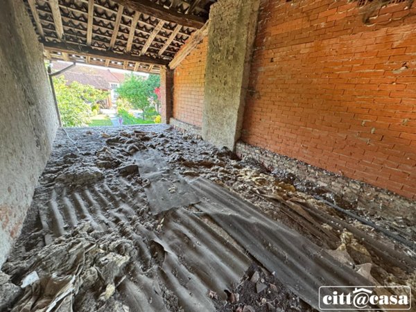casa indipendente in vendita a Crescentino