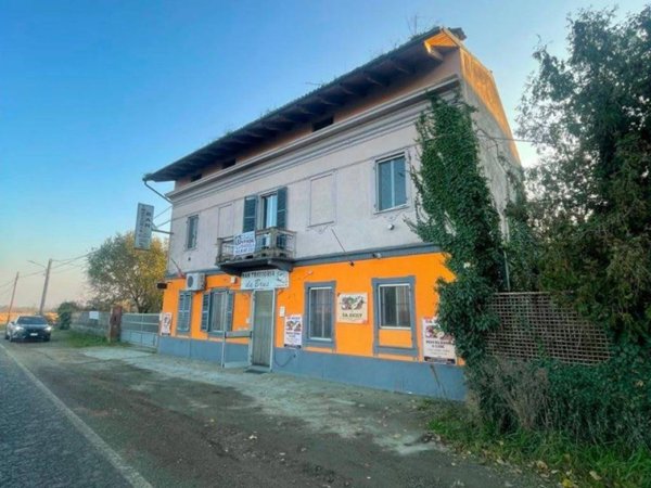 casa indipendente in vendita a Crescentino in zona Cerrone