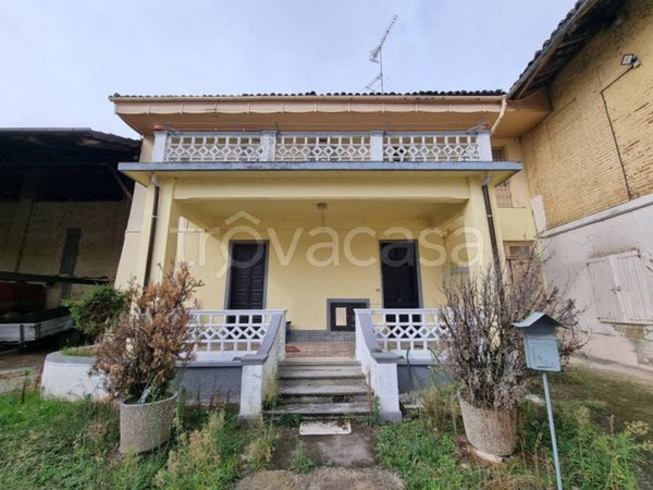 casa indipendente in vendita a Crescentino in zona San Genuario