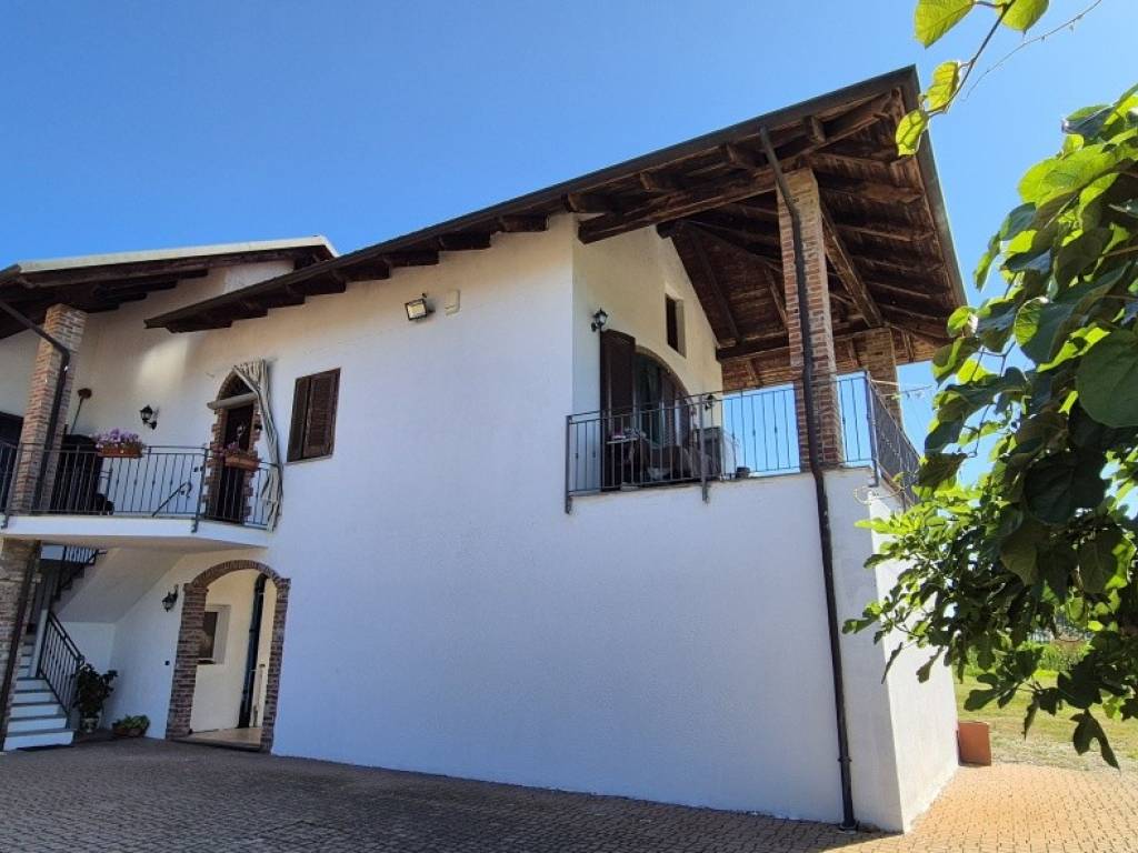 casa indipendente in vendita a Crescentino in zona Galli